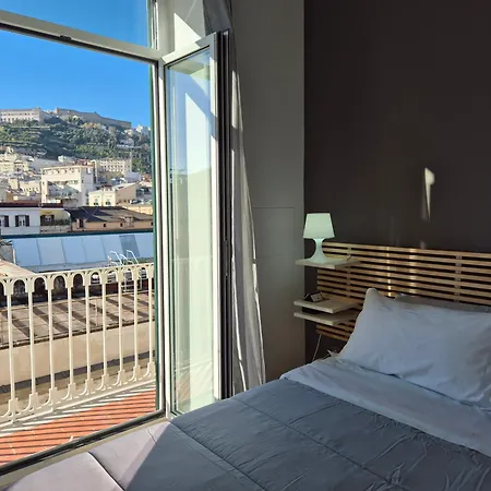 Annunziata Alloggio in famiglia Napoli
