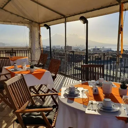 Annunziata Alloggio in famiglia Napoli
